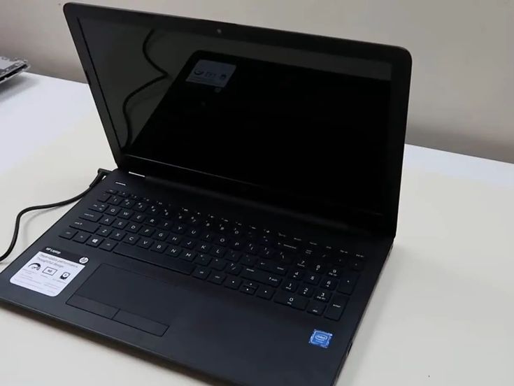 How to clean laptop fan